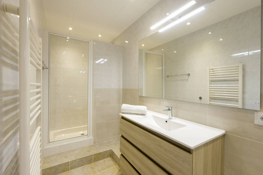 Casa en venta de 256 M2 y una parcela de 900 M2 en Empuriabrava