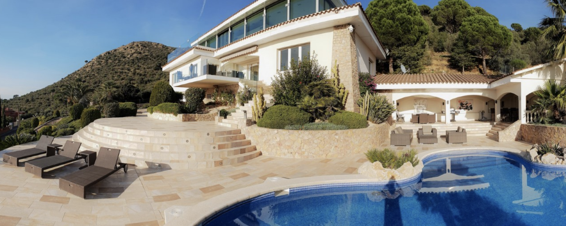 Wunderschönes Villa mit fabelhaftem Panoramablick über die Bucht von Roses und das Empordà