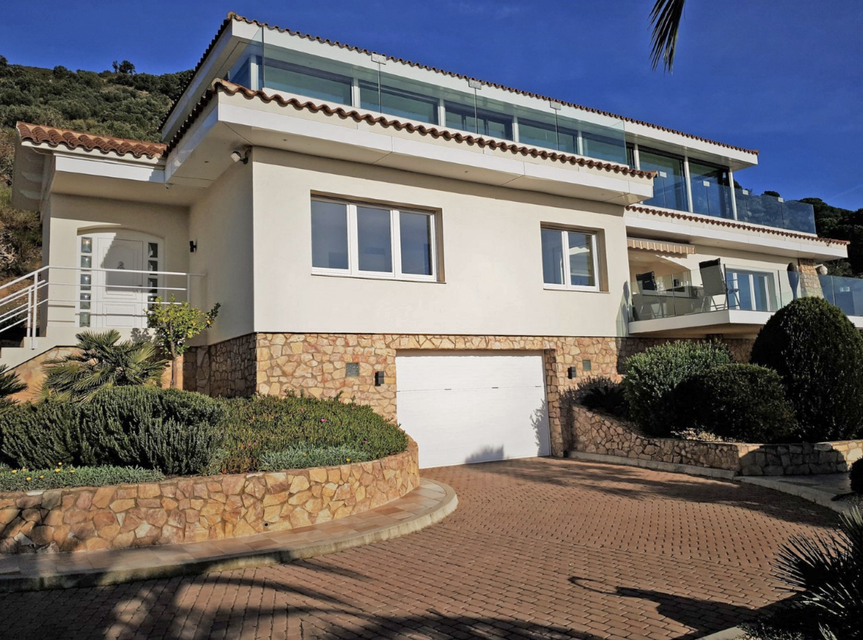 Wunderschönes Villa mit fabelhaftem Panoramablick über die Bucht von Roses und das Empordà