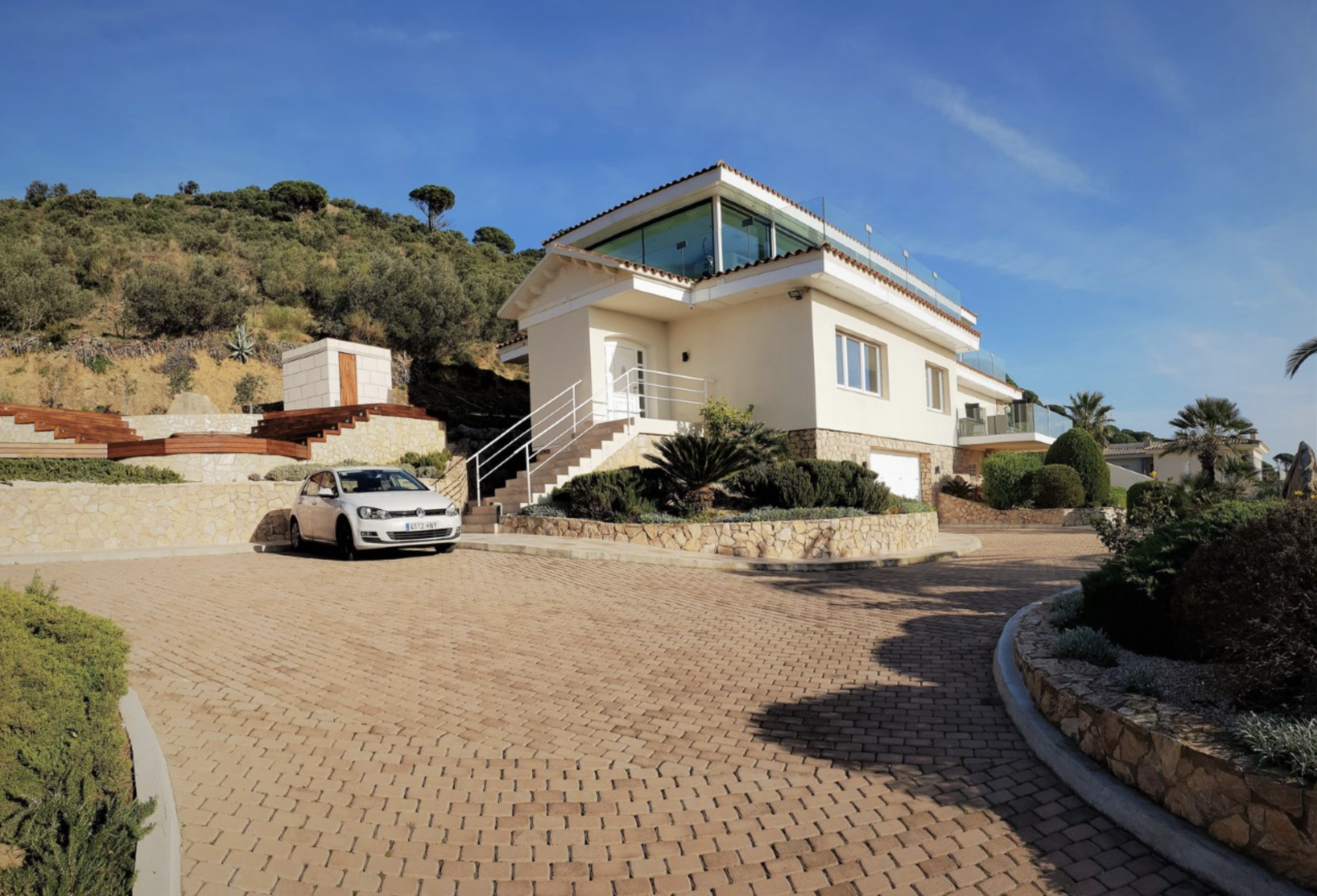 Wunderschönes Villa mit fabelhaftem Panoramablick über die Bucht von Roses und das Empordà