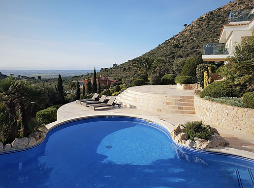 Magnífica villa amb vistes panoràmiques fabuloses sobre la Badia de Roses i l'Empordà