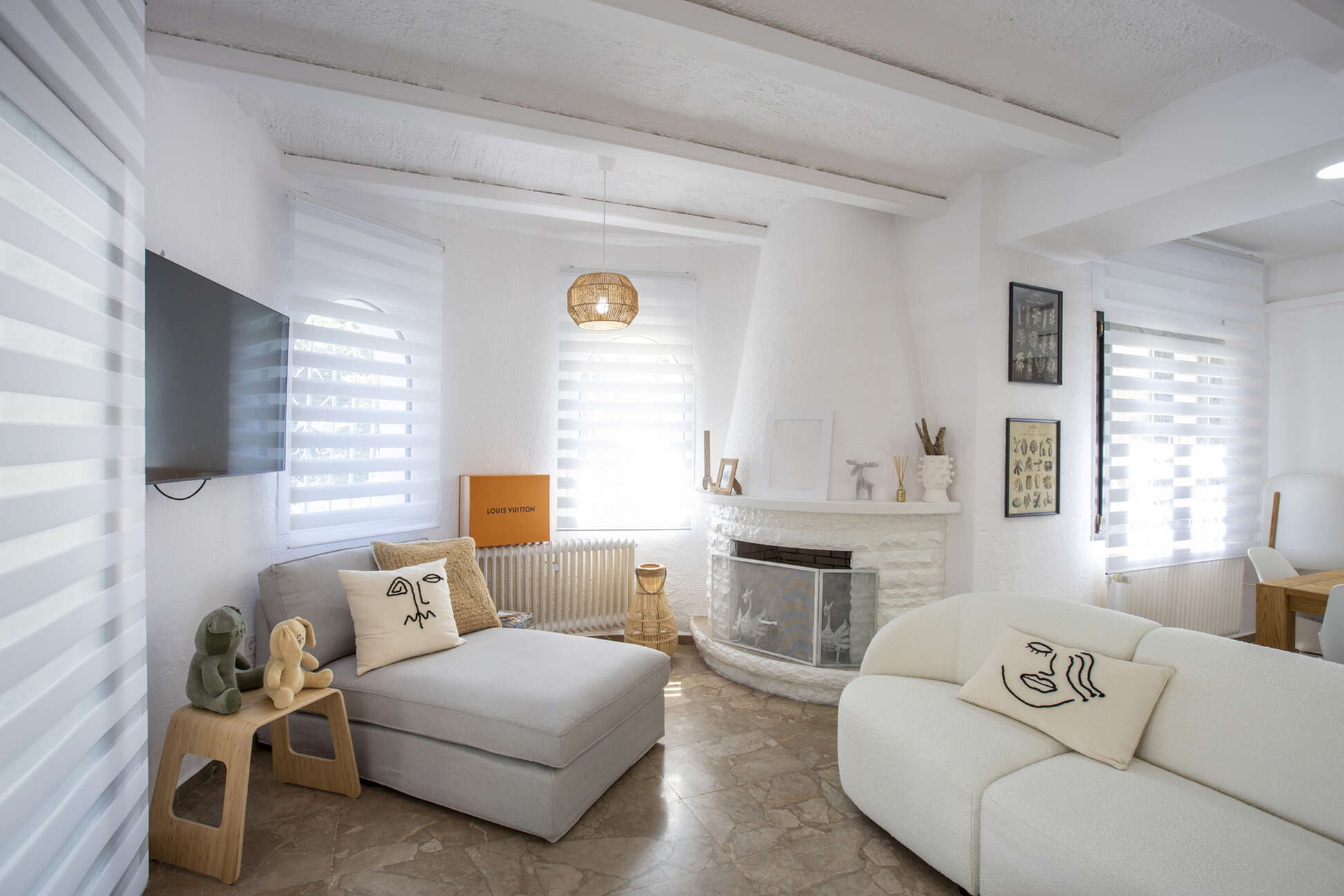 Villa al canal Segre, 1079 mts de parcel.la i 25 mts de amarratge