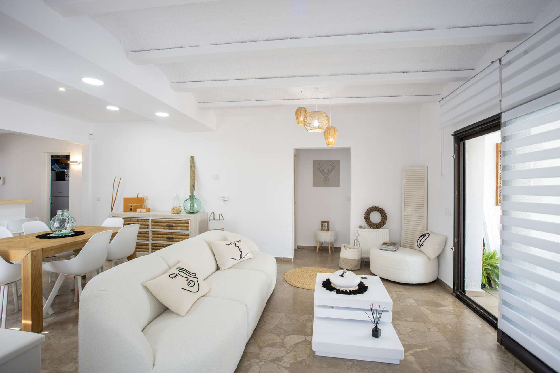 Villa al canal Segre, 1079 mts de parcel.la i 25 mts de amarratge