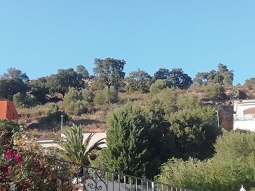 Gran parcela con vistas al mar de 1097m2 para construir casa unifamiliar