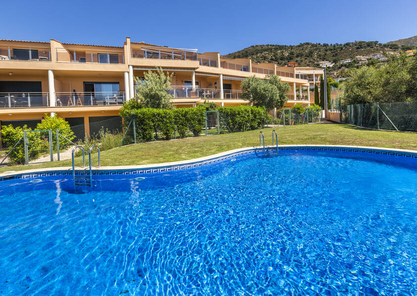 Fantastische Maisonette-Wohnung mit Blick über die Bucht von Roses zu verkaufen