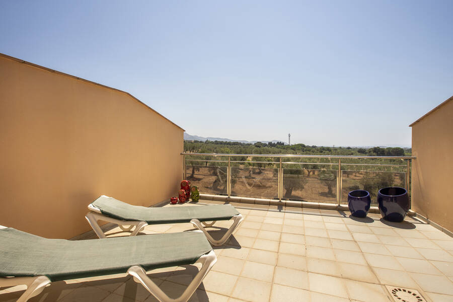 Fantastische Maisonette-Wohnung mit Blick über die Bucht von Roses zu verkaufen