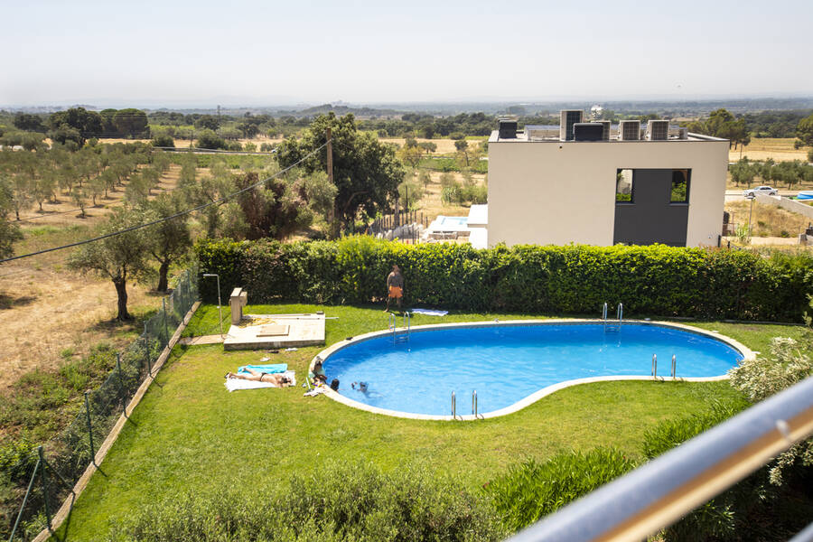 Fantastische Maisonette-Wohnung mit Blick über die Bucht von Roses zu verkaufen