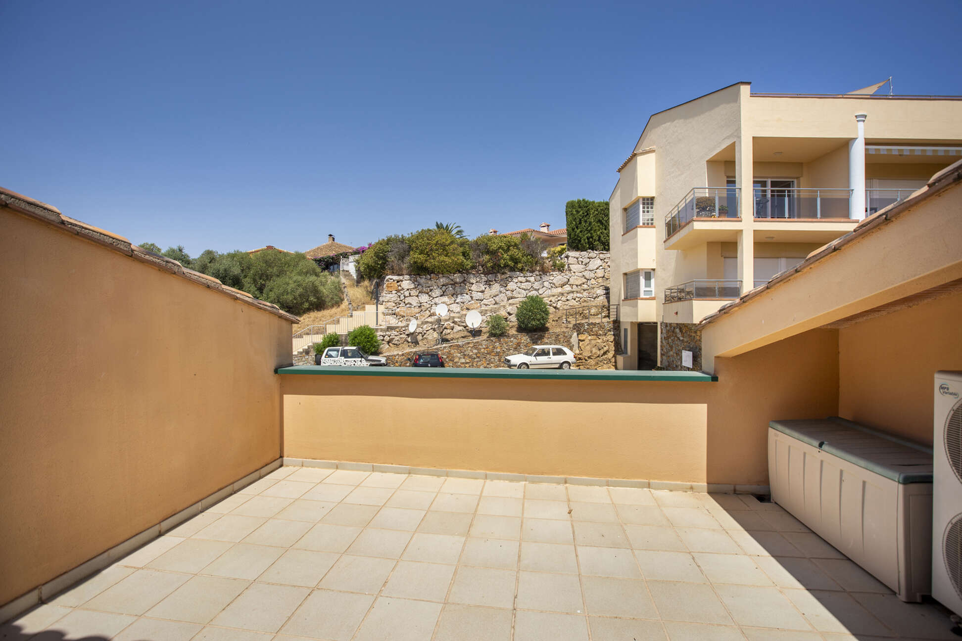 Fantastic duplex apartment for sale with views over the bay of Roses
