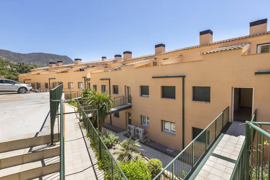 Fantastische Maisonette-Wohnung mit Blick über die Bucht von Roses zu verkaufen