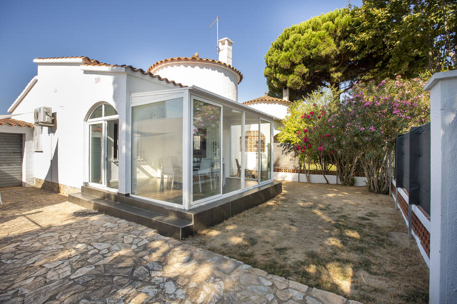 Gelijkvloers huis op 700 meter van het strand