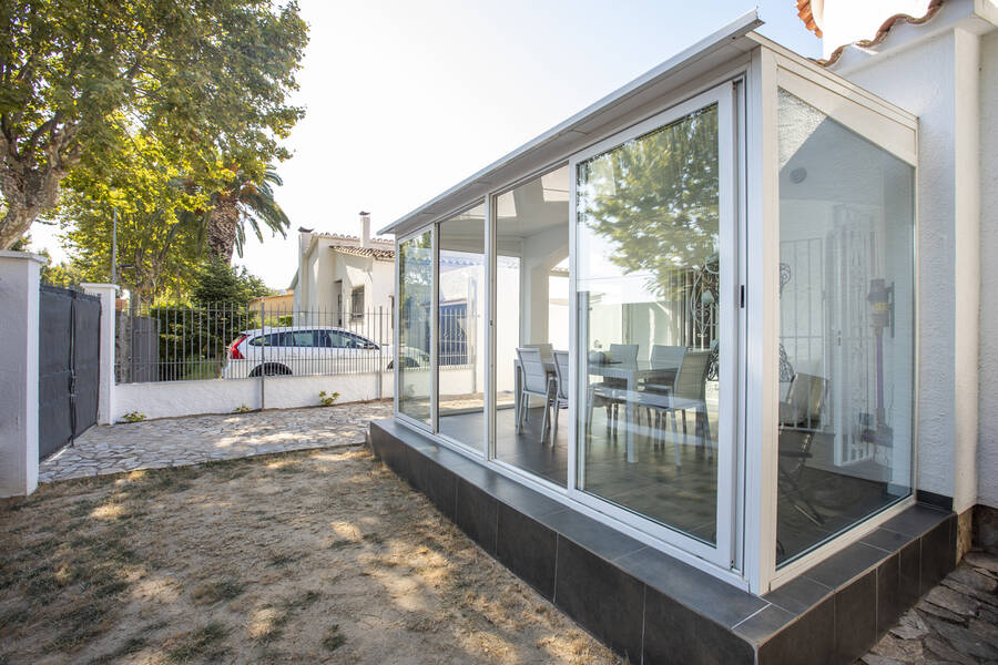 Gelijkvloers huis op 700 meter van het strand