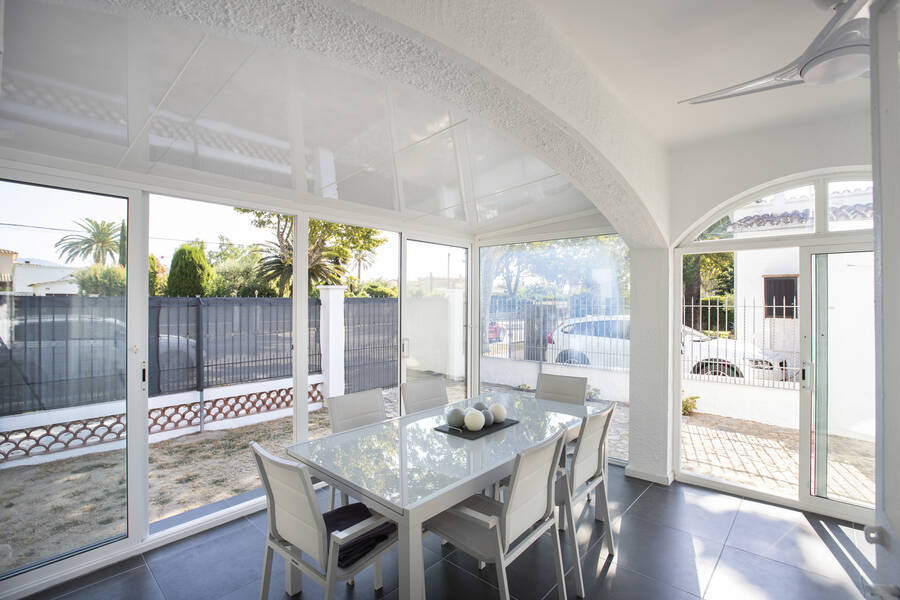 Gelijkvloers huis op 700 meter van het strand