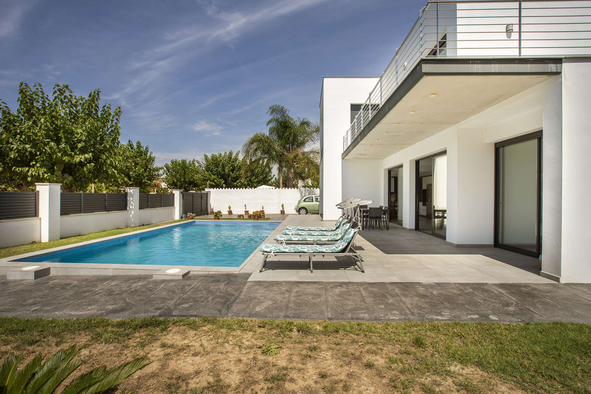 Fantastic villa for sale in an exclusive area of Empuriabrava