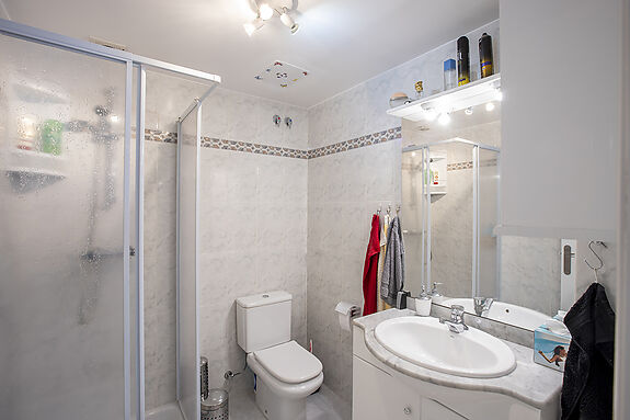 Unique opportunity: Two magnificent houses for sale on a single plot.