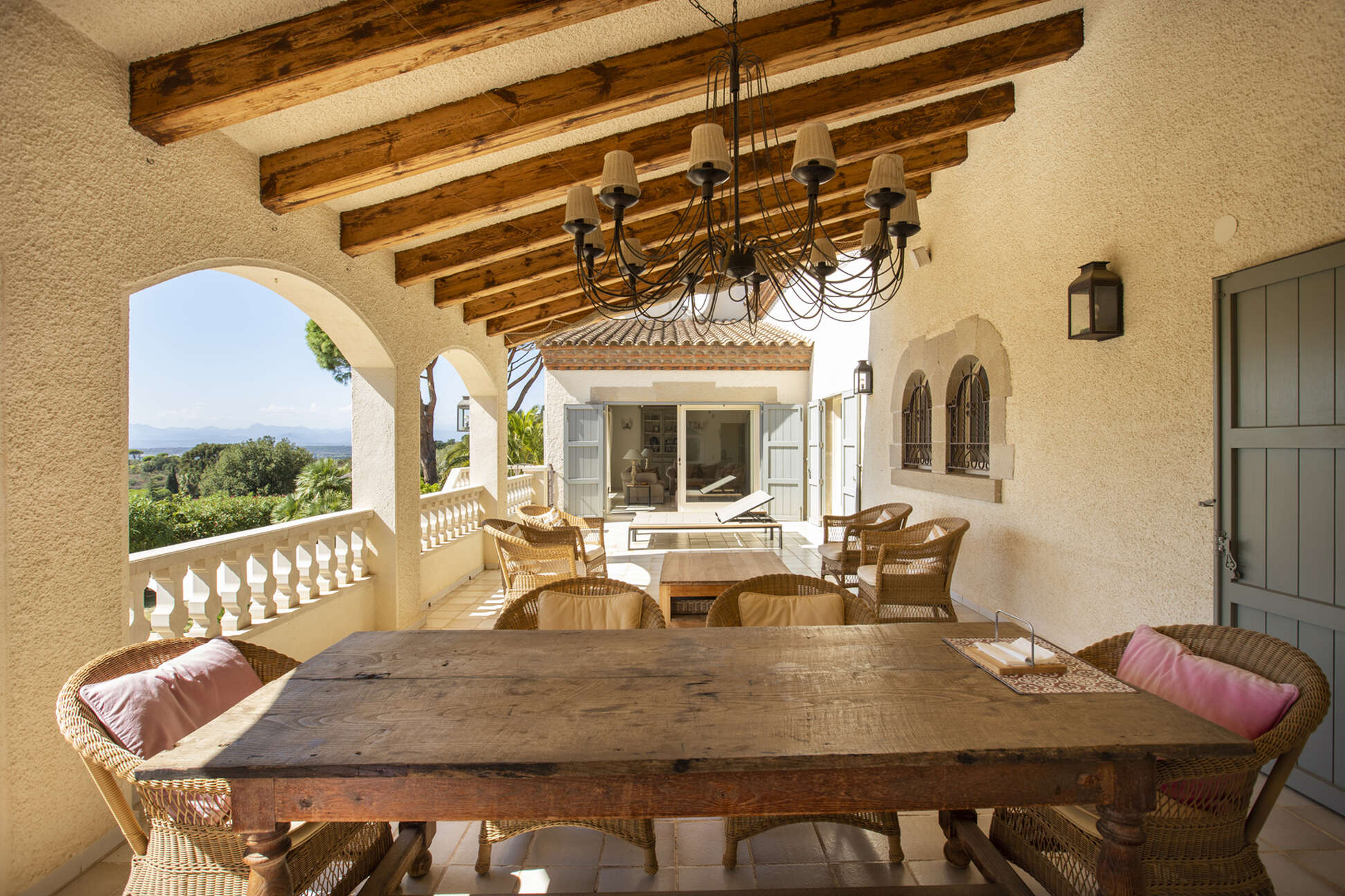 Beautifully located villa in the mountains of Els Olivars