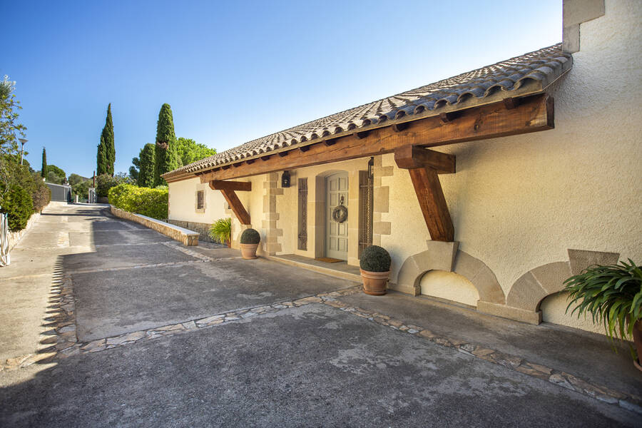 Beautifully located villa in the mountains of Els Olivars