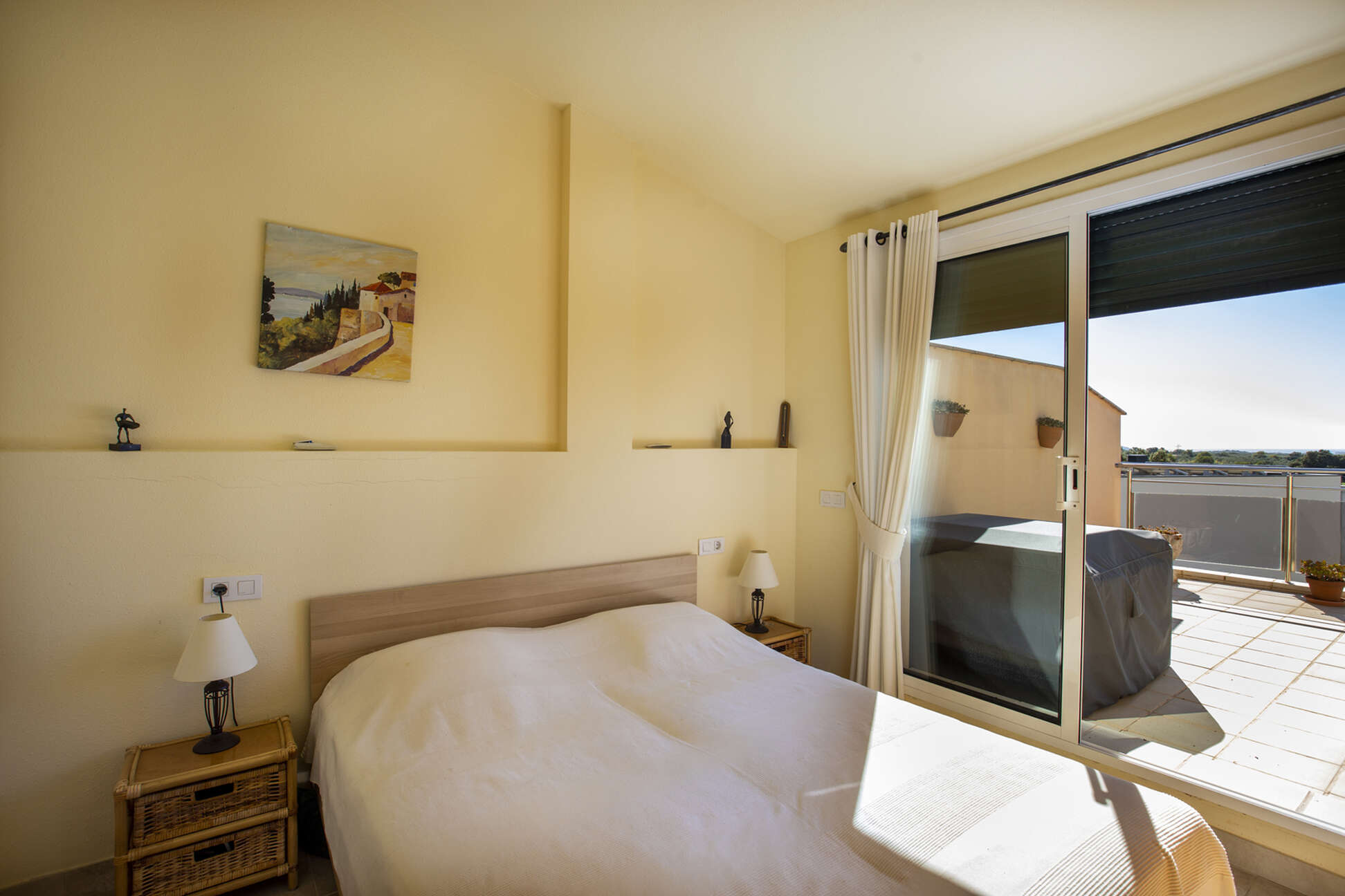 Exklusives Duplex-Penthouse mit Gemeinschaftspool in Palau Saverdera zu verkaufen
