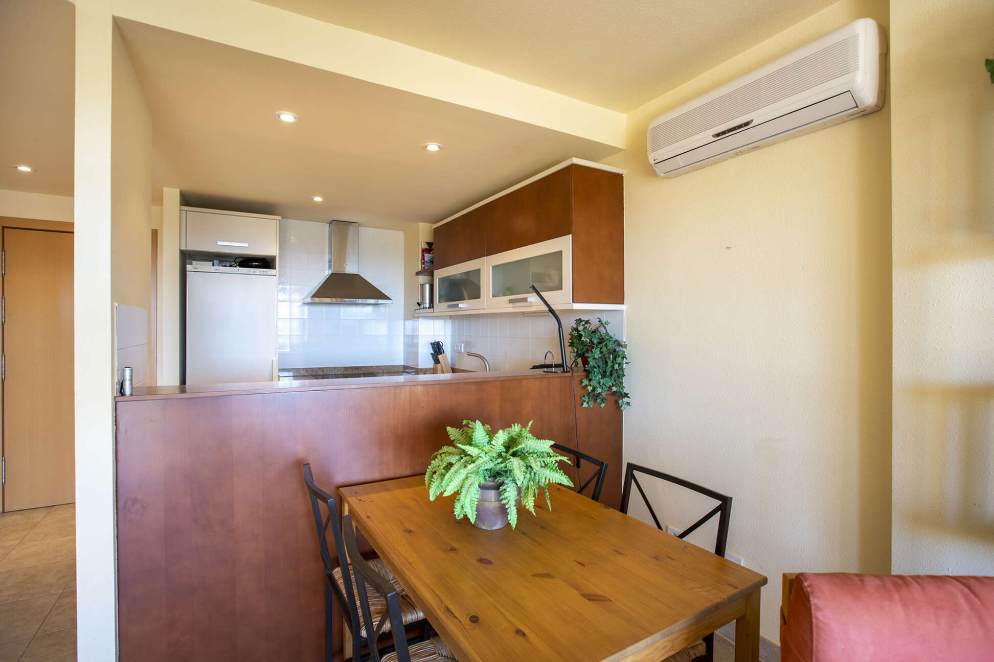 Exklusives Duplex-Penthouse mit Gemeinschaftspool in Palau Saverdera zu verkaufen