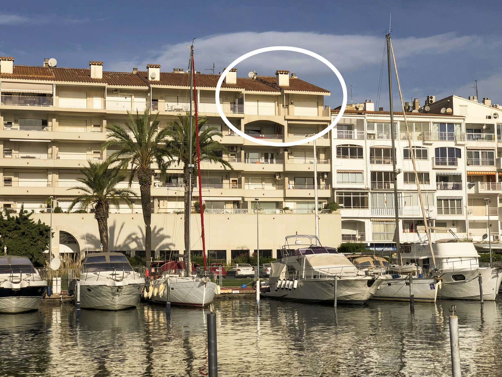 Fantástico atico espacioso con vista al mar en el puerto de Empuriabrava