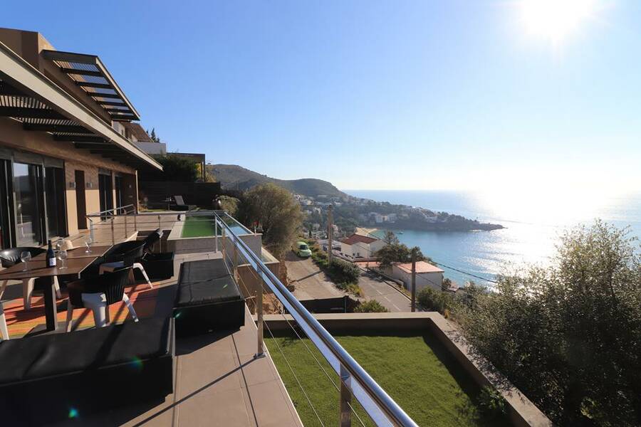 Casa alto standing en Almadraba con inmejorables vistas al mar