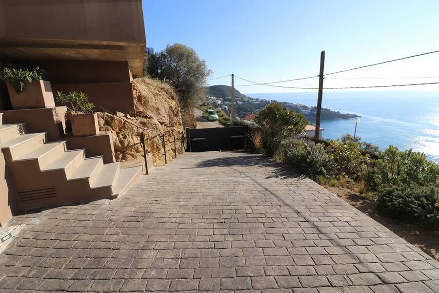 Casa alto standing en Almadraba con inmejorables vistas al mar