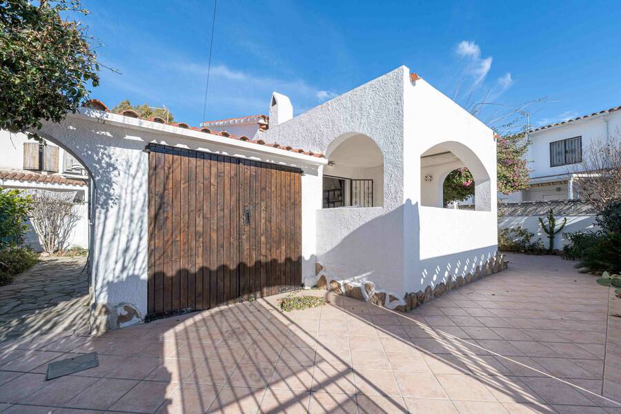 Casa reformada con licencia turística