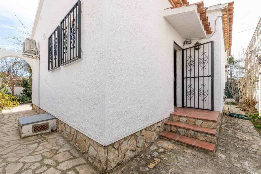 Casa reformada con licencia turística