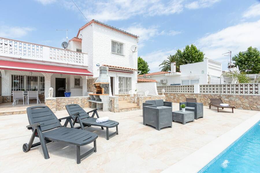 Empuriabrava, holliday house with 4 bedrooms and 2 bathrooms