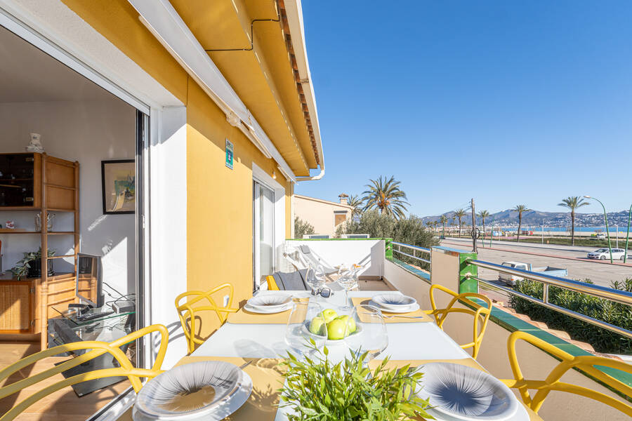 Unique apartment on the seafront with large terrace