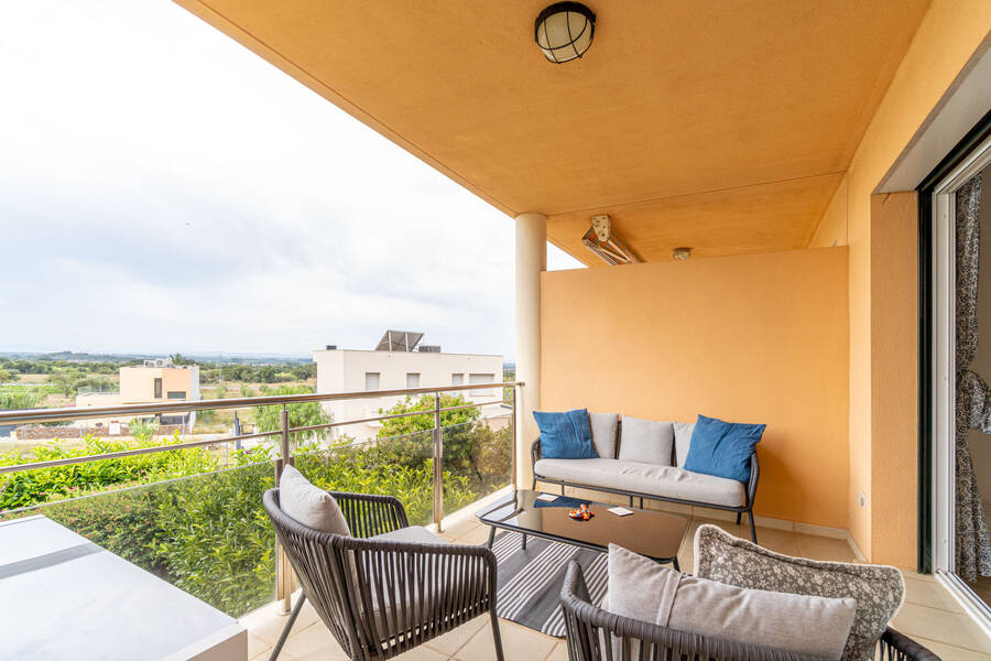Unique duplex apartment for sale in the exclusive urbanization of Can Isaac, Palau Saverdera.