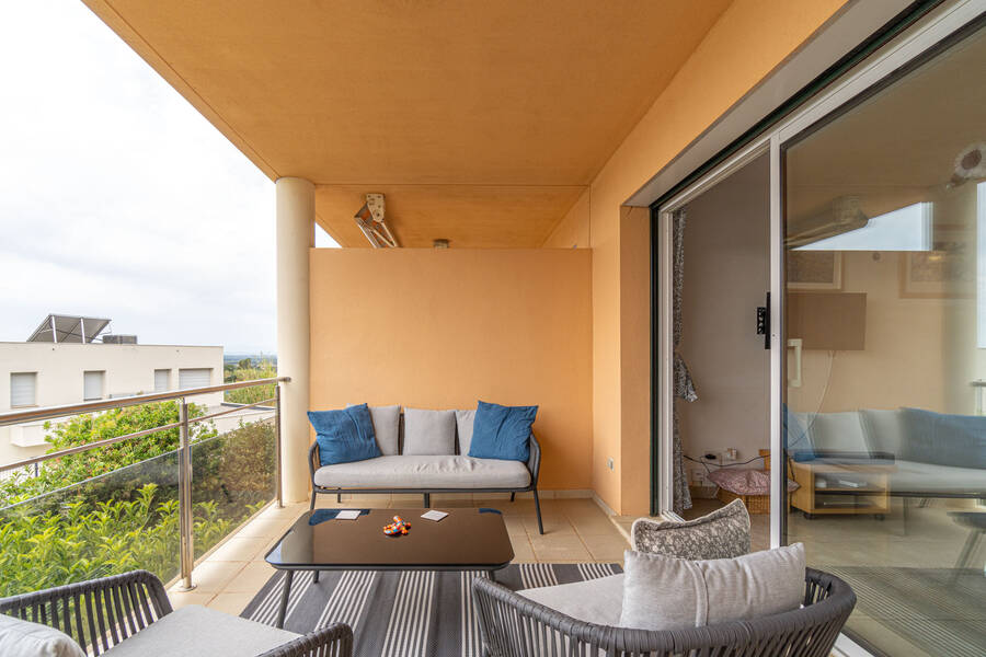 Unique duplex apartment for sale in the exclusive urbanization of Can Isaac, Palau Saverdera.