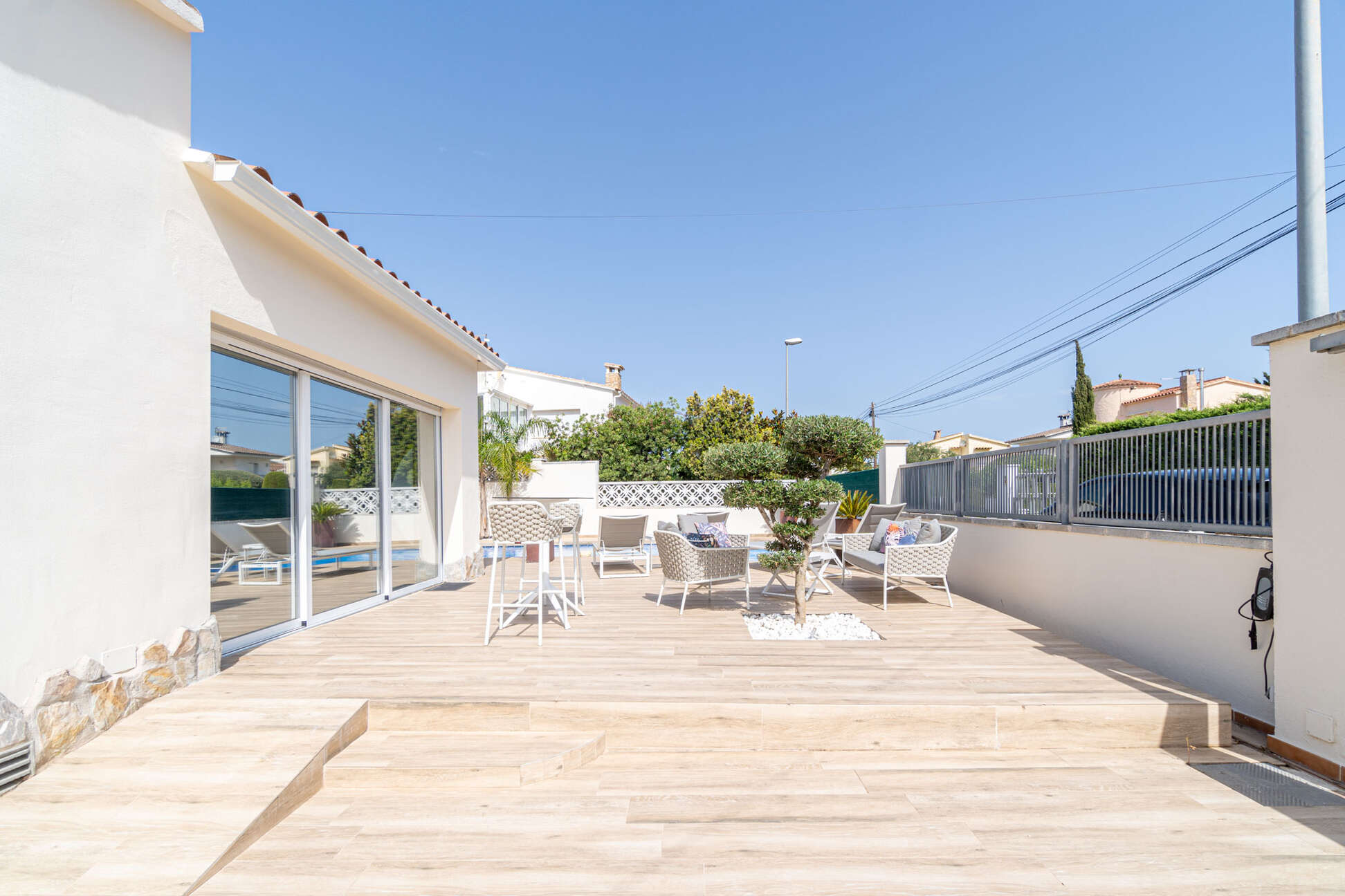 Oportunidad: Casa de planta baja con piscina en venta