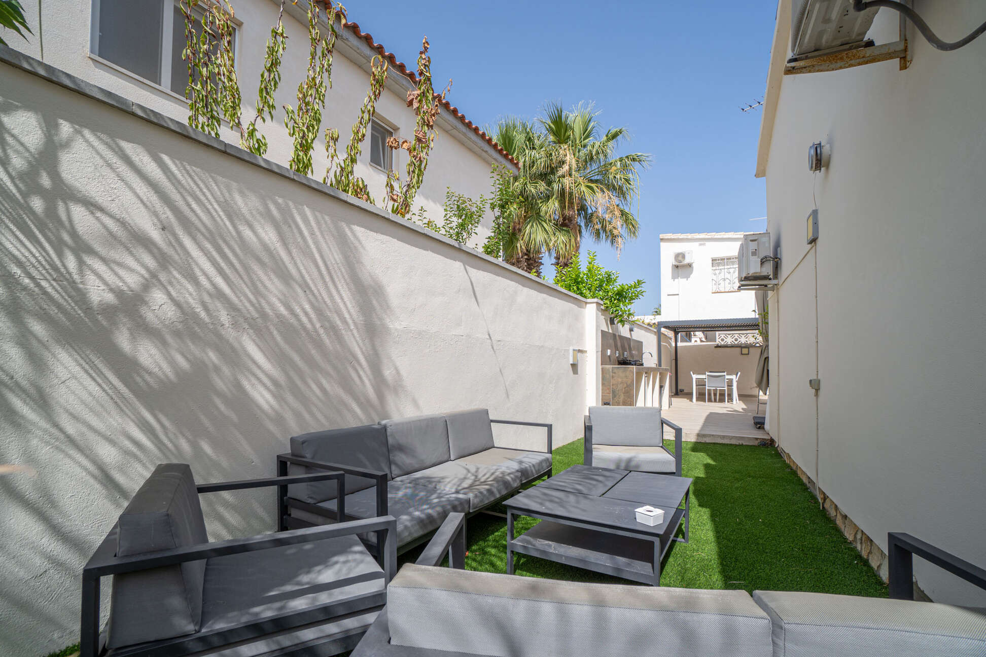 Oportunidad: Casa de planta baja con piscina en venta