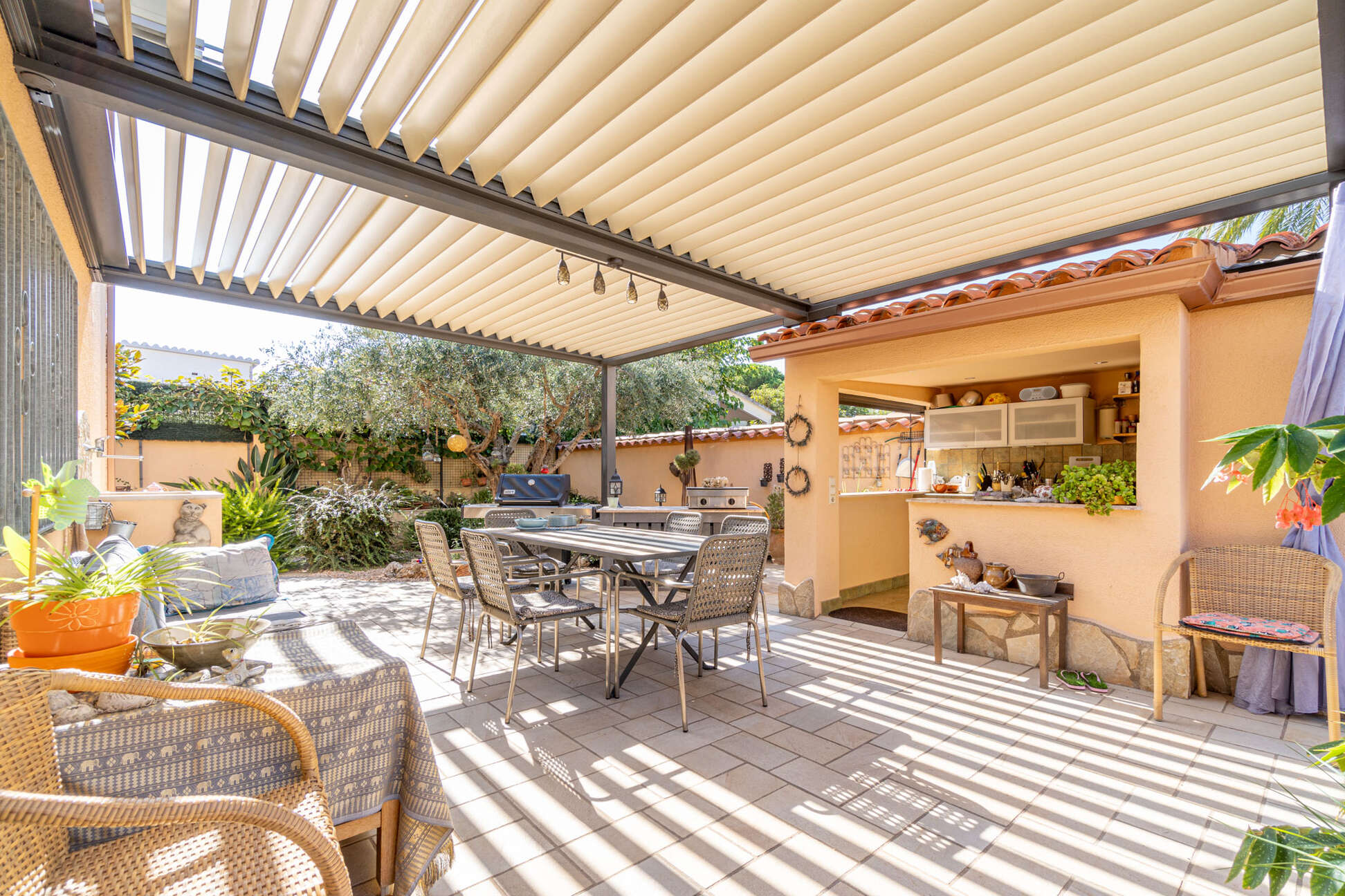 Casa amb 4 habitacions, piscina i a prop de la platja