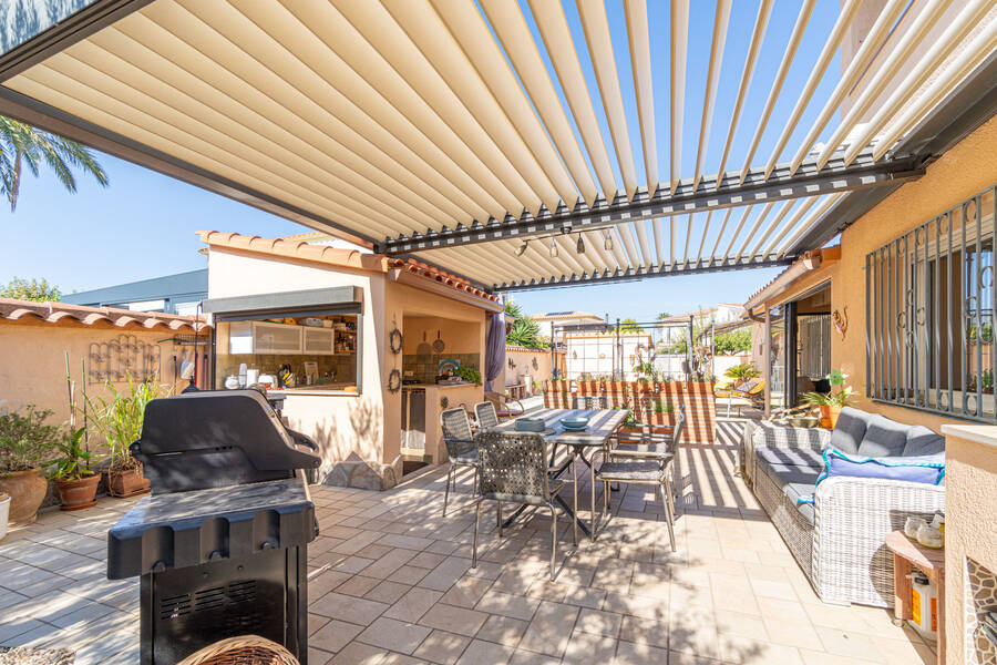 Maison avec 4 chambres, piscine et proche de la plage