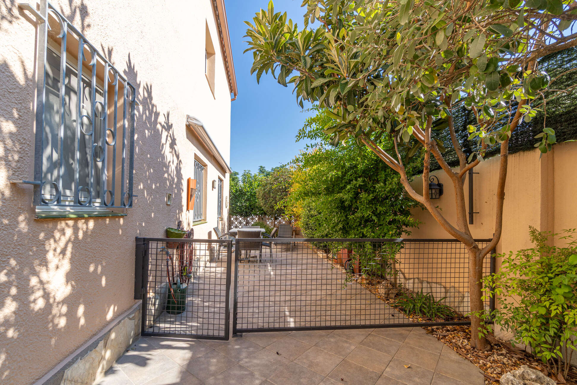 Casa con 4 habitaciones, piscina y cerca de la playa