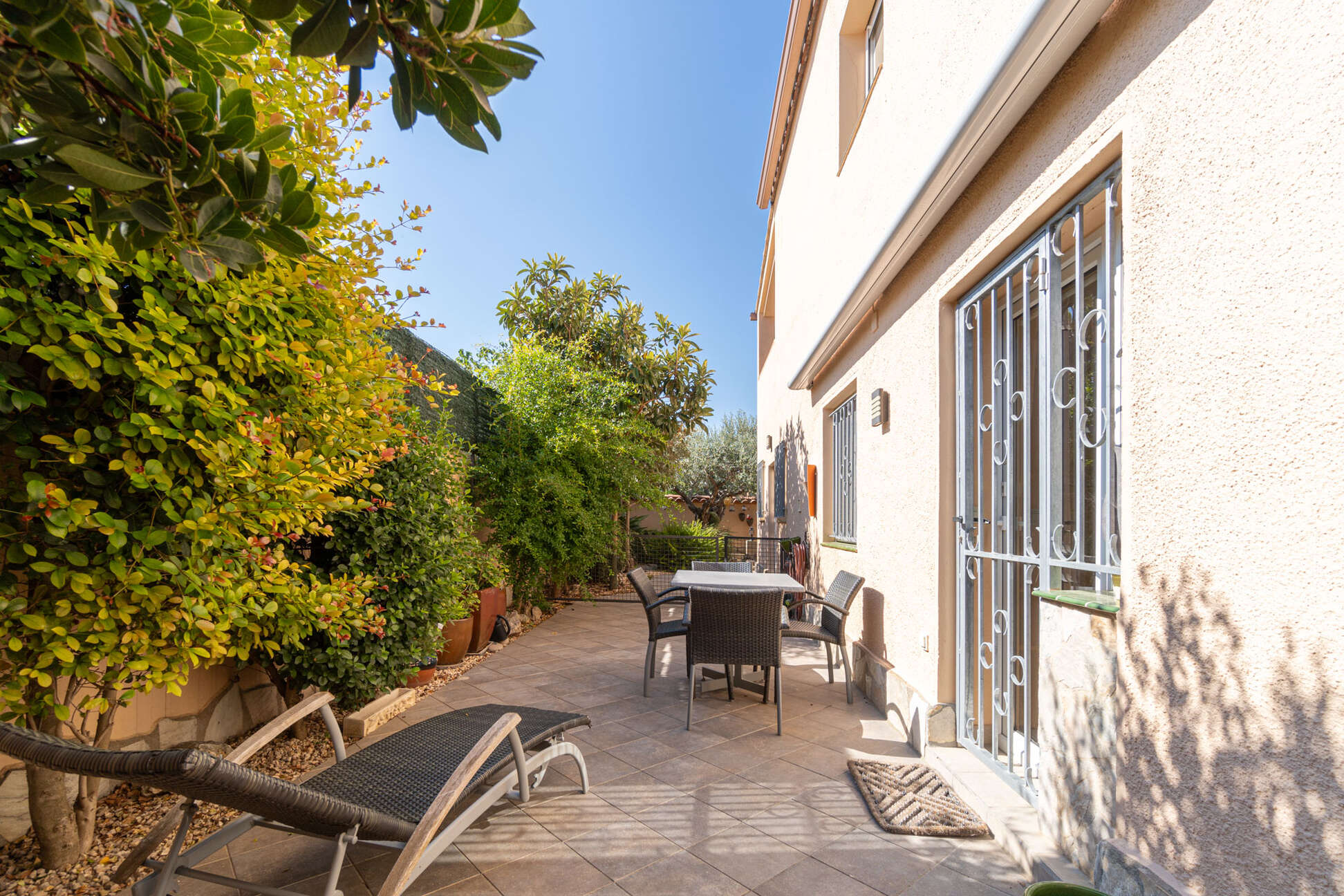 Casa con 4 habitaciones, piscina y cerca de la playa