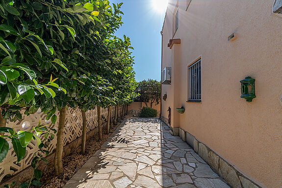 Casa con 4 habitaciones, piscina y cerca de la playa