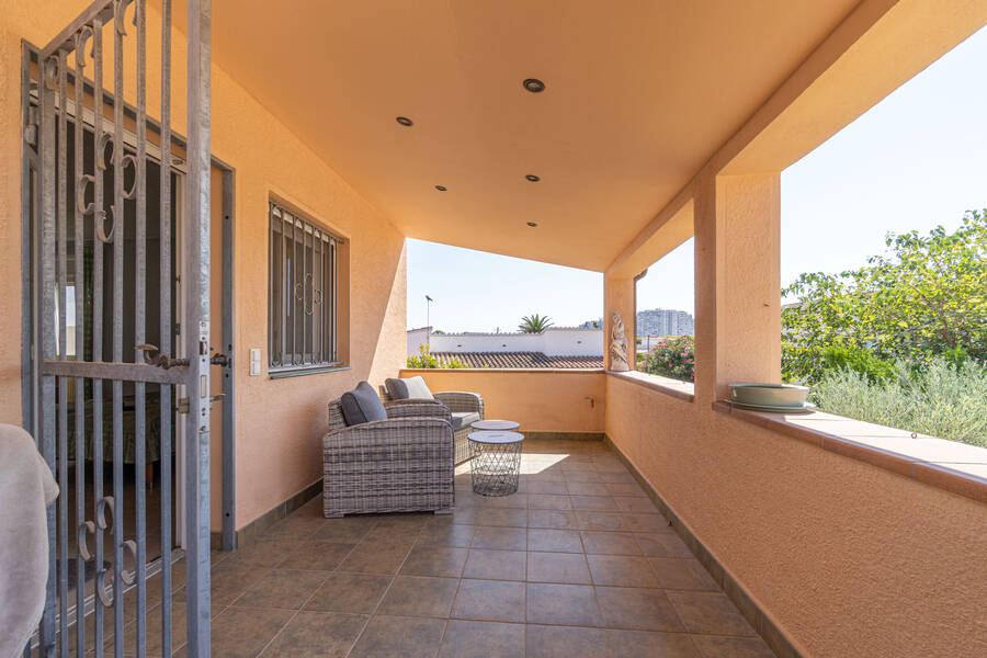 Maison avec 4 chambres, piscine et proche de la plage