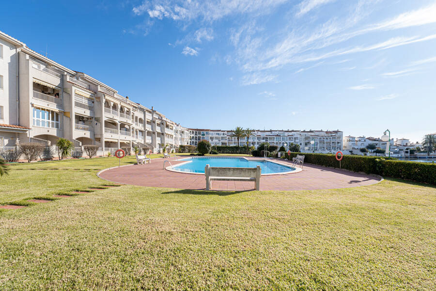 OPPORTUNITÉ! Fantastique appartement dans la meilleure communauté d'Empuriabrava