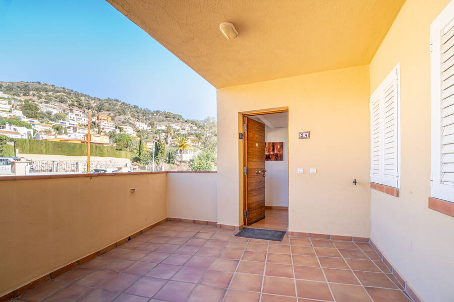 À vendre, Atic duplex avec une vue spectaculaire sur la Baie de Roses.