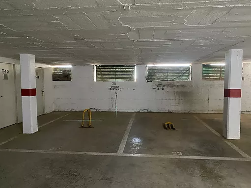 Parking souterrain en face de la plage