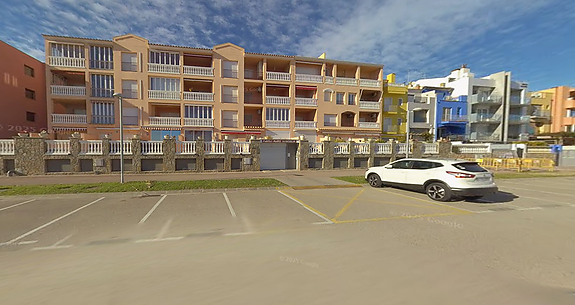 Parking souterrain en face de la plage
