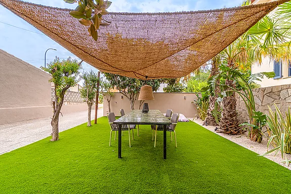 Spectacular design house in Empuriabrava.