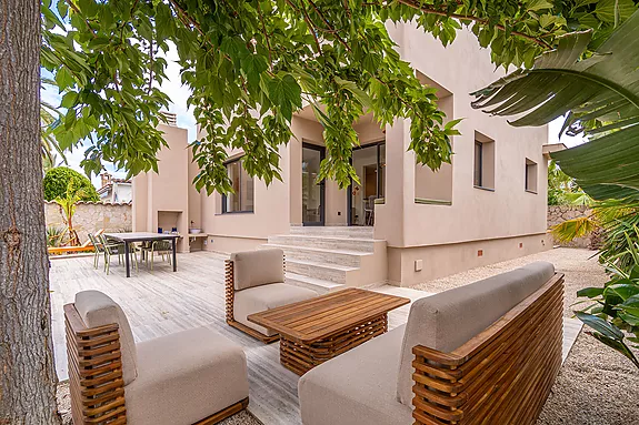 Spectacular design house in Empuriabrava.