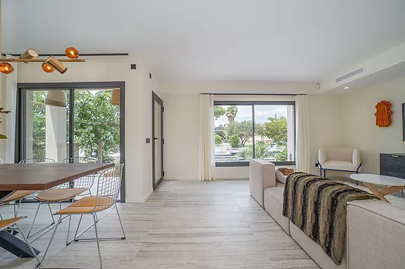 Spectacular design house in Empuriabrava.