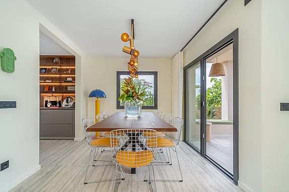 Spectacular design house in Empuriabrava.