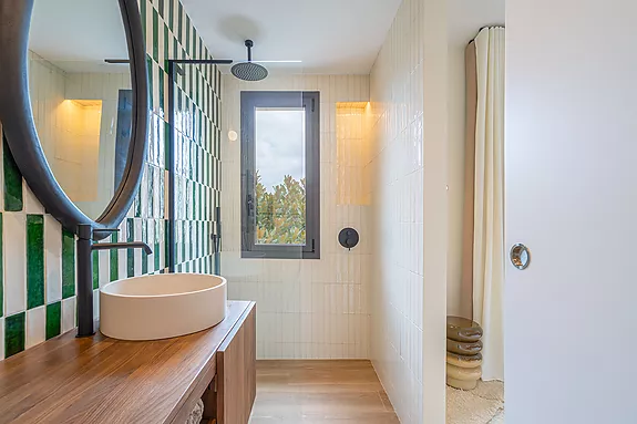 Spectacular design house in Empuriabrava.