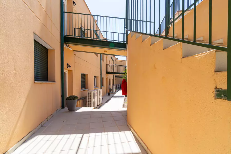 Exklusive Wohnung mit großer privater Terrasse im Herzen der Costa Brava
