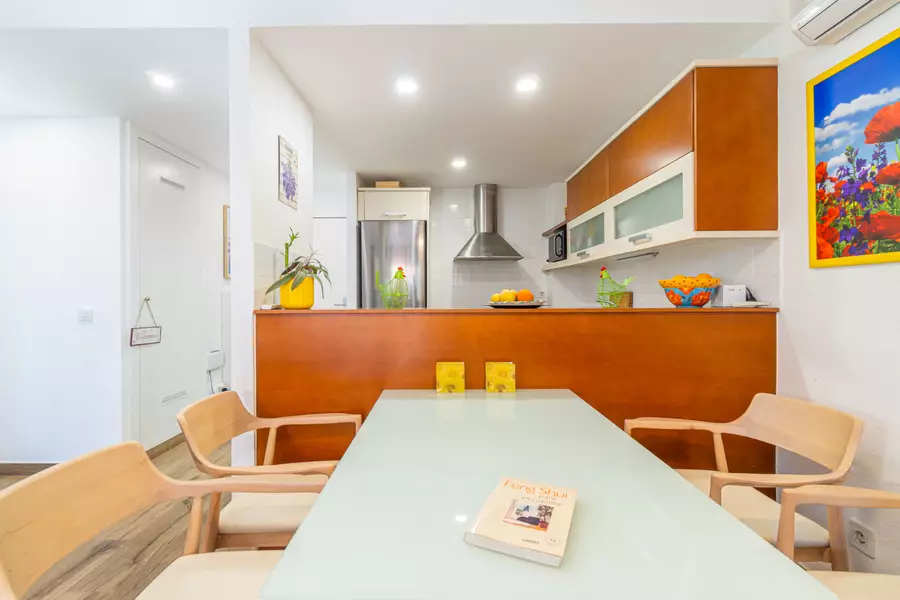 Exklusive Wohnung mit großer privater Terrasse im Herzen der Costa Brava